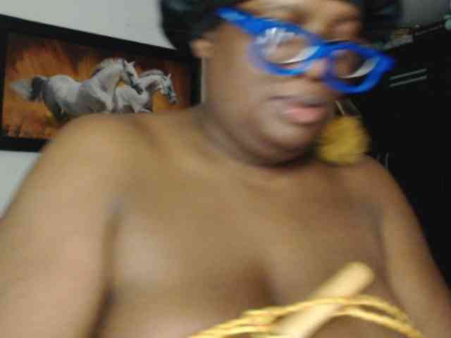 LETSQUIRTWILDLY webcam