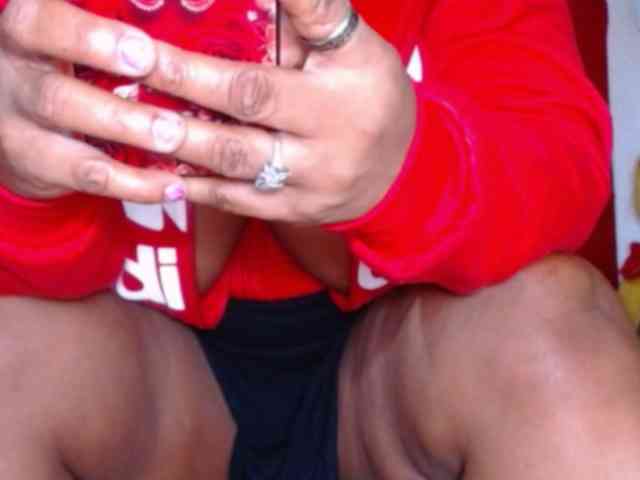 SQUIRTWILDLIT webcam