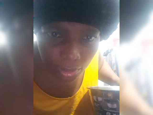 LETSQUIRTWILDLY webcam