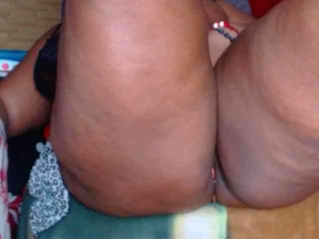 SQUIRTWILDLIT webcam