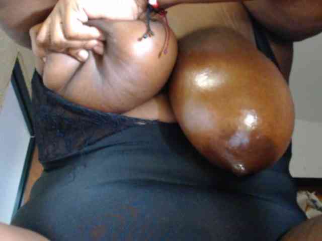 LETSQUIRTWILDLY webcam