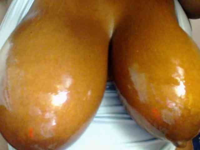 LETSQUIRTWILDLY webcam