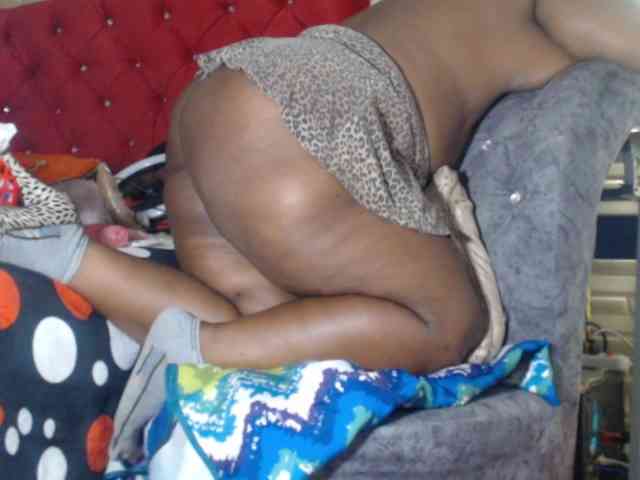 LETSQUIRTWILDLY webcam