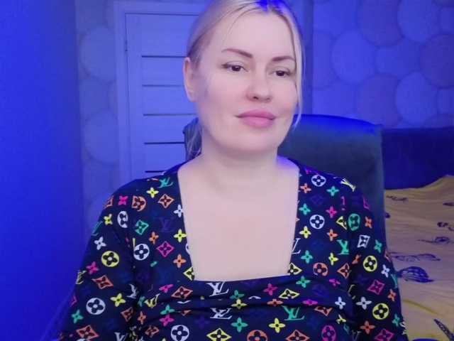 CorrinnaWild's BongaCams show and profile