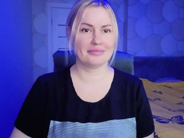 CorrinnaWild's BongaCams show and profile