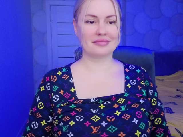 CorrinnaWild's BongaCams show and profile