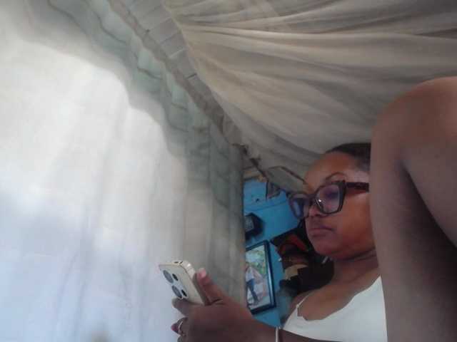 pretty-ass's BongaCams show and profile