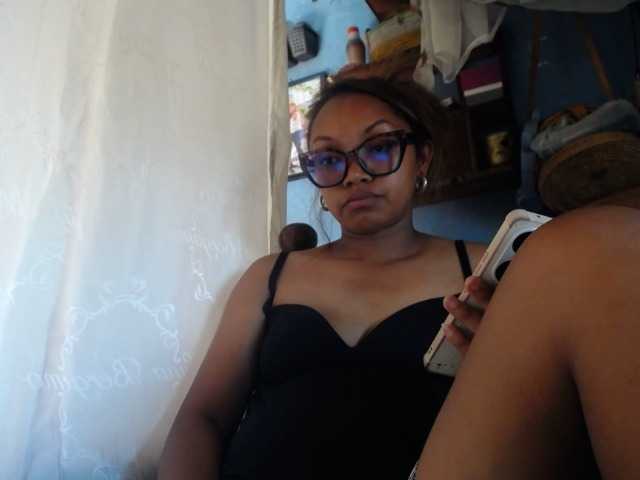 pretty-ass's BongaCams show and profile