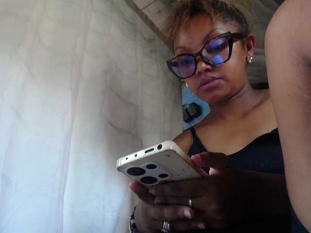 pretty-ass's BongaCams show and profile