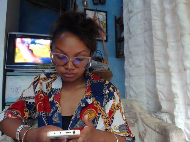 pretty-ass webcam bongacams model stream image