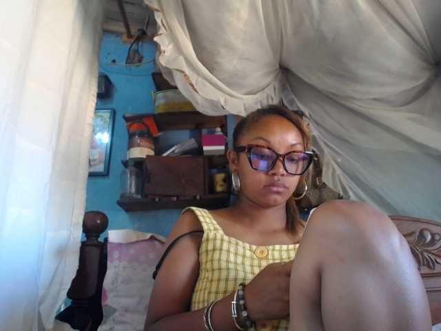 pretty-ass's BongaCams show and profile