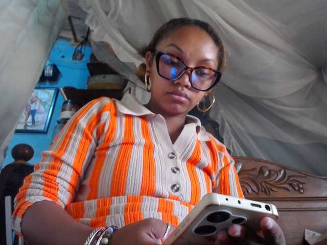 pretty-ass's BongaCams show and profile