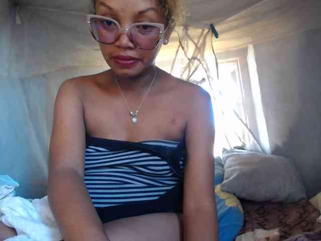 pretty-ass webcam