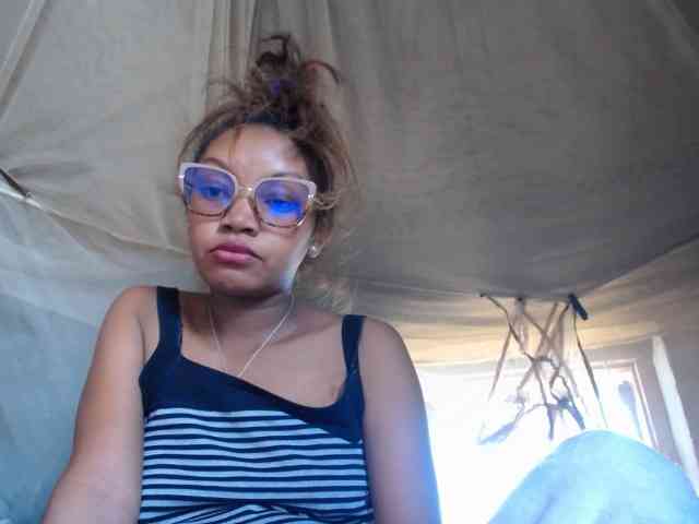 pretty-ass webcam