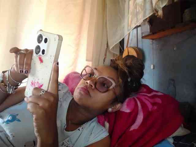 pretty-ass webcam