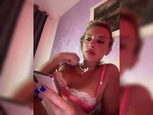 MerryBaby webcam
