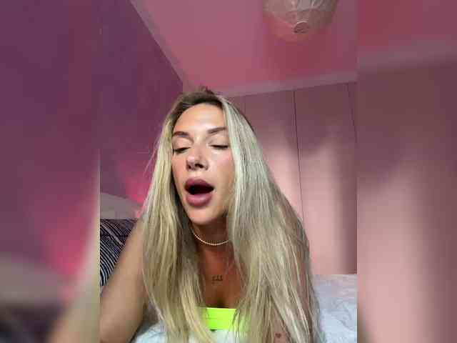 MerryBaby webcam