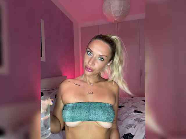 MerryBaby webcam