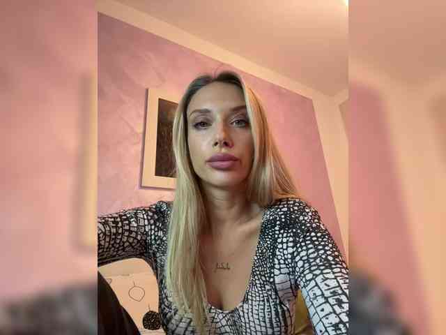 merrybaby Live Webcam on BongaCams