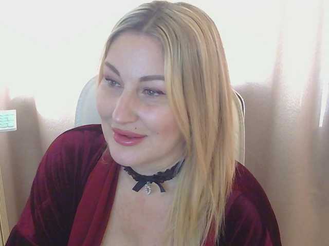 TANMZYA's BongaCams show and profile