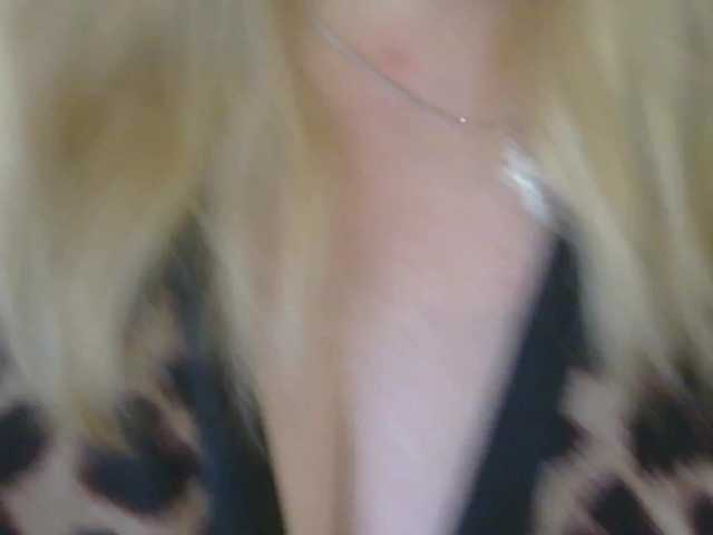 TANMZYA's BongaCams show and profile