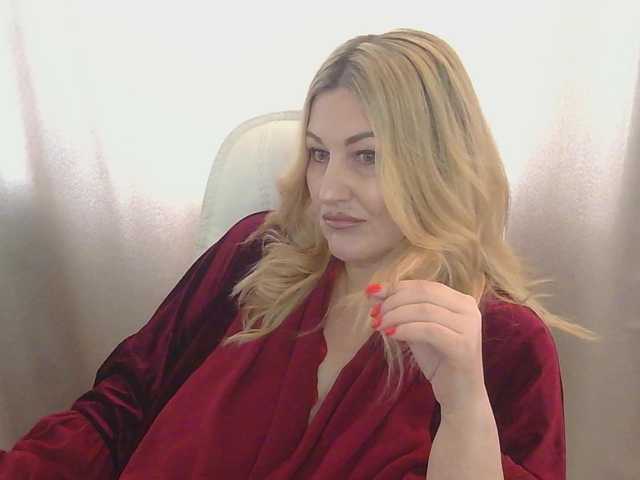 TANMZYA's BongaCams show and profile