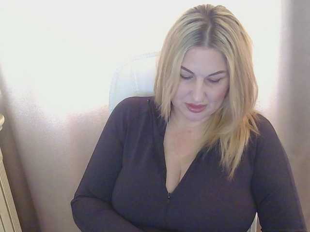 TANMZYA's BongaCams show and profile