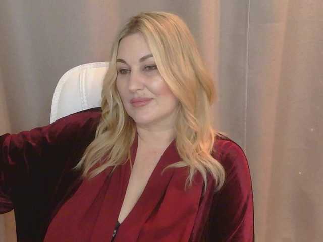 TANMZYA's BongaCams show and profile