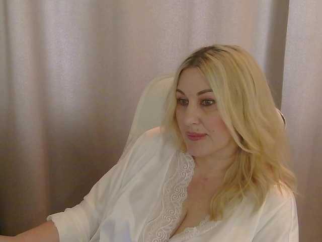 TANMZYA's BongaCams show and profile