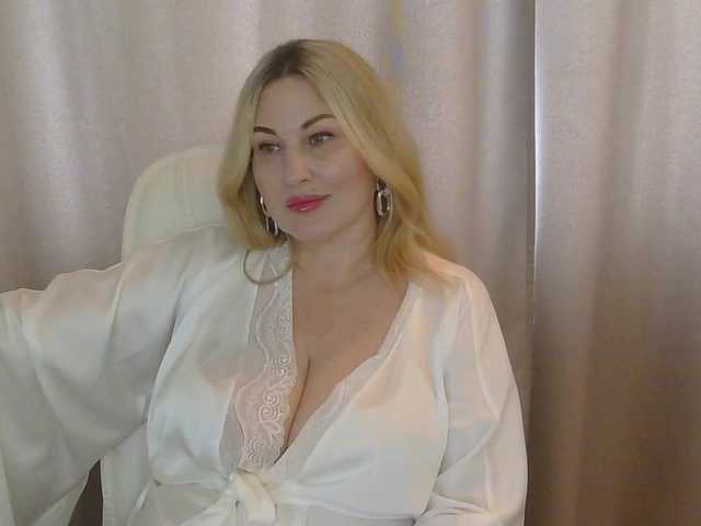 TANMZYA's BongaCams show and profile