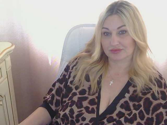 TANMZYA's BongaCams show and profile