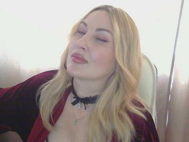 TANMZYA's BongaCams show and profile