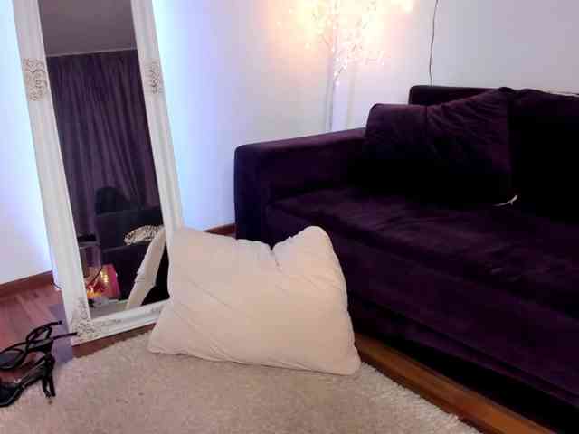 MirabelleMira webcam