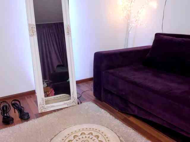 MirabelleMira webcam