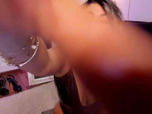 MirabelleMira webcam