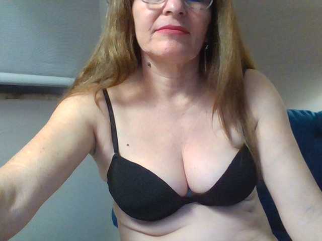 JuanitaWouti's BongaCams show and profile