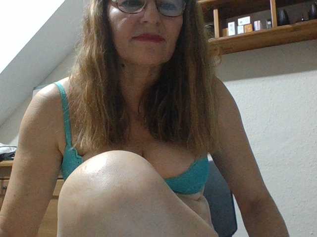 JuanitaWouti webcam bongacams model stream image