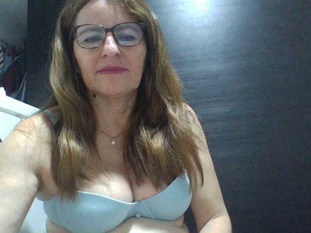 JuanitaWouti's BongaCams show and profile