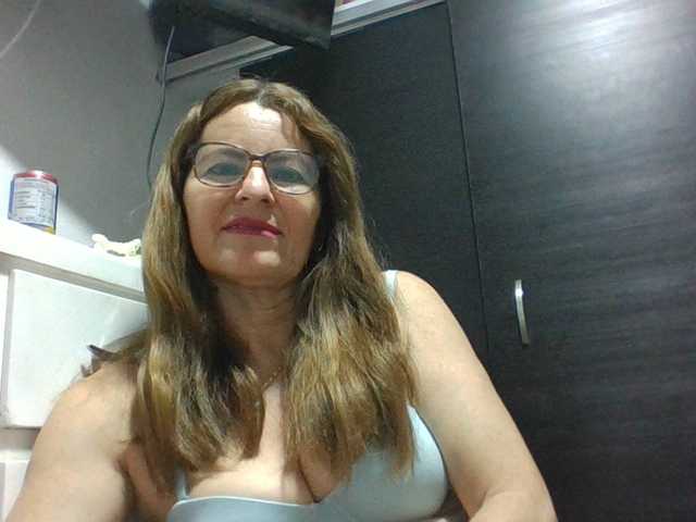 JuanitaWouti's BongaCams show and profile