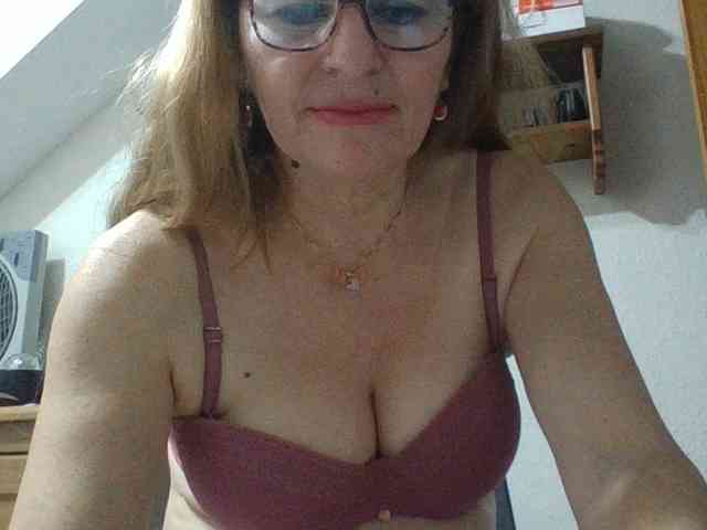 JuanitaWouti JuanitaWouti