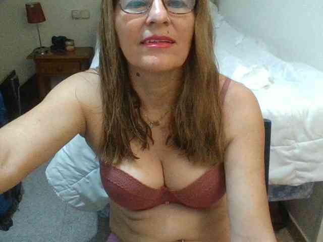 JuanitaWouti webcam