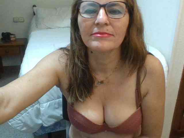 JuanitaWouti webcam