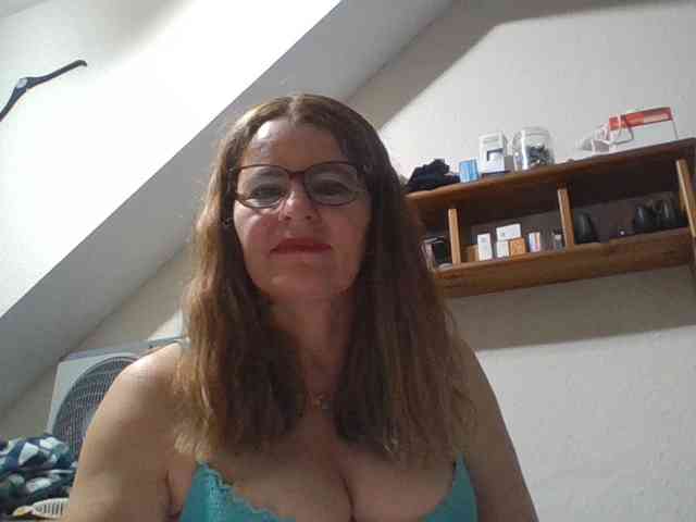 JuanitaWouti webcam