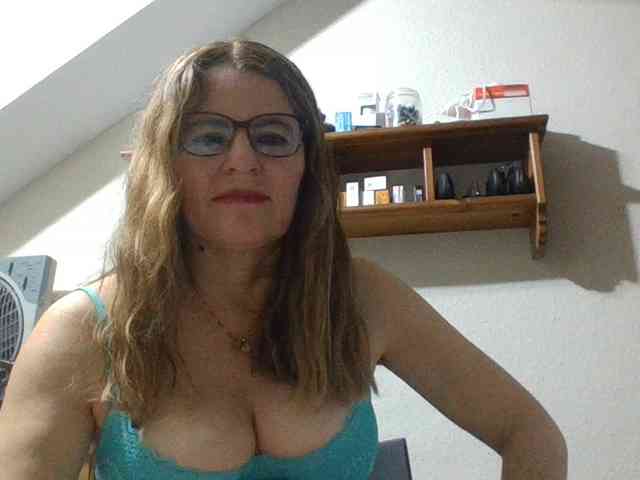 JuanitaWouti webcam