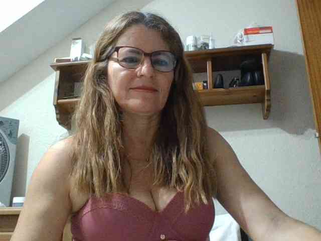 JuanitaWouti webcam