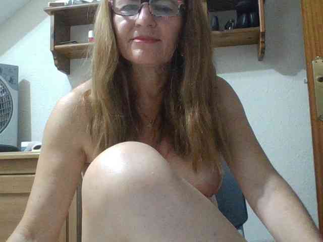 JuanitaWouti webcam