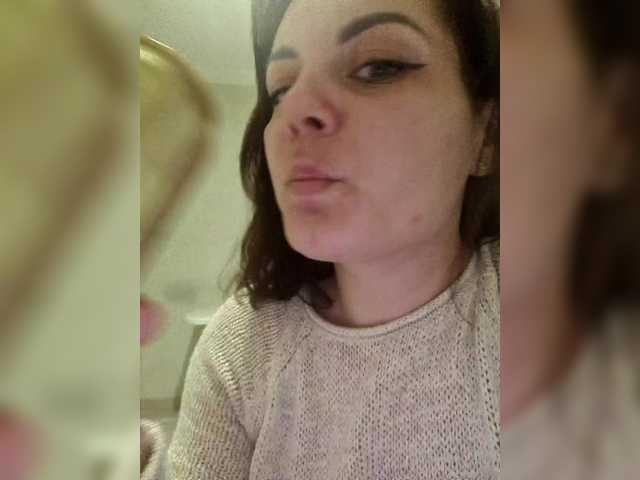 StreetLove2's BongaCams show and profile