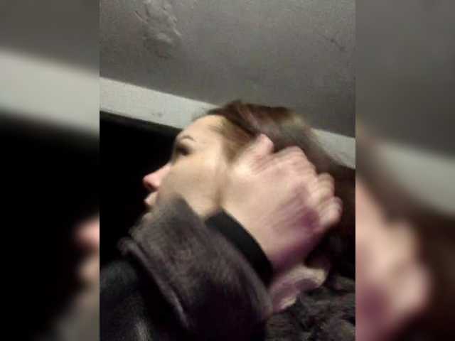 StreetLove2's BongaCams show and profile