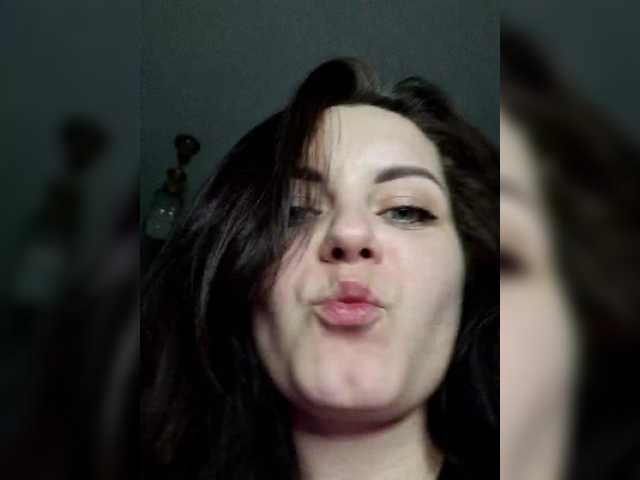 StreetLove2's BongaCams show and profile