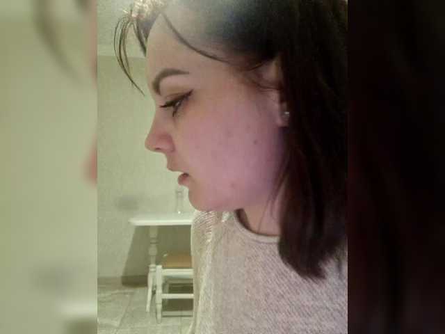 StreetLove2's BongaCams show and profile